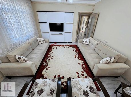 M.akif'de Tek Daire Üzeri 4 Katlı Binada Satılık 3+1 140m² Daire
