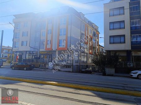 Aslan Emlak Gayrimenkul Den Çamlıcada Kiralık 2+1