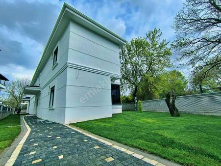 Uytundan Güre'de Yeşillikler Arasında Peyzajlı Sitede 1+1 Daire