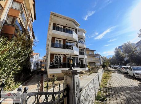 İstiklal Mah Kiralık 2+1 Balkonlu Apart