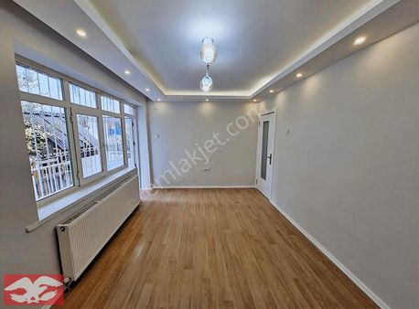 Akşemsettin Mah.de 3+1 Salon Bağımsız Full Yapılı Satılık Daire