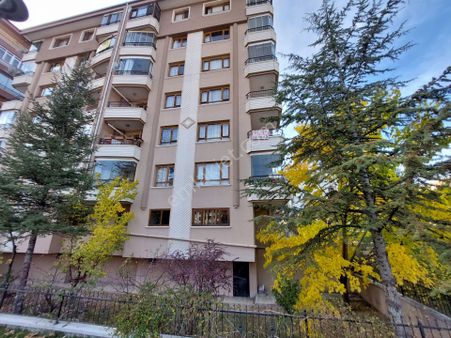 Göraldan 3+1 Öveçler Vadisi Yanı Kabil Caddesi Yakını 1059 Cadde Üzerinde Manzaralı