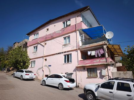 Fırsat Bina... Er-taş Gayrimenkul Den Arslanbey Parkı Yanı 4 Katlı Müstakil Bina