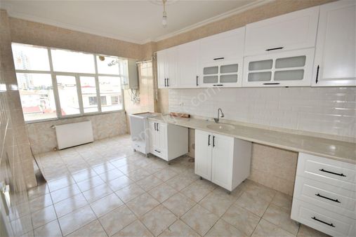 Nest Emlak'ta İnönü Mh 3+1 130m2 Satılık Geniş Temiz 5.kat Daire