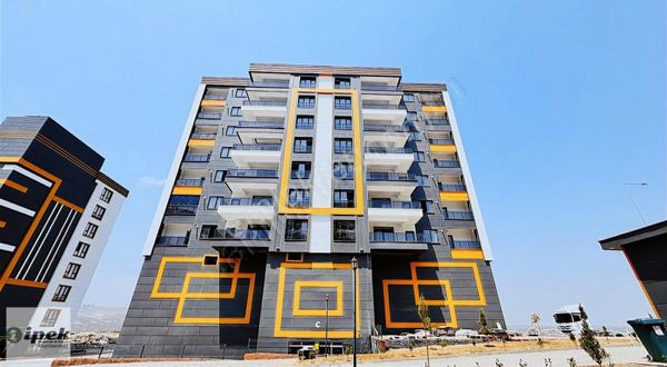 İpek Gayrimenkul - Seyrantepe Emirbey Sitesi 3+1 Satılık Daire