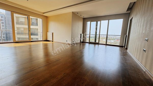 Çiğdem Emlak'tan The İst Evlerinde Satılık 4+1 Kullanışlı Daire