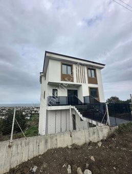 Çatalçam'da Full Deniz Manzaralı Satılık Villa