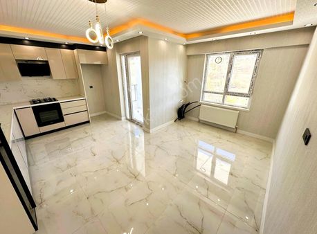 Dikkat_!!_fırsat_dairesidir_geniş_mutfaklı_park_manzaralı_2.5+1_