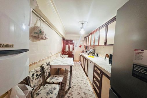 Cadde Üzerinde Teras Balkonlu Kelepir 3+1 Daire..!