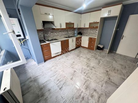 Lale Yapı'dan İ.paşa Mah 2+1 110m² Masrafsz Balkonlu Geniş Ferah Ara Kat Daire