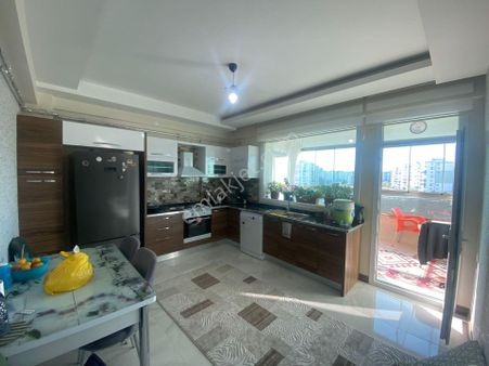 Makro Life Gayrimenkul'den Bağcılar'da Satılık 3+1 Full Yapılı Daire