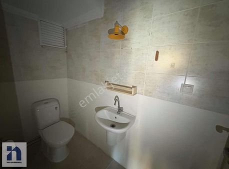 Nilüfer Barbaros Caddesi Üzerinde Kiralık 3+1 Arakat Daire
