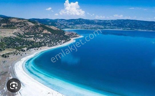 Yeşilova Salda Da Değirmen Köyünde 15 ,000 M2 Arazi