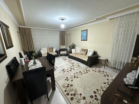 Keçiörende 3+1karakaya'da 3 Balkonlu Ebeveyn Banyolu Yeni Bina