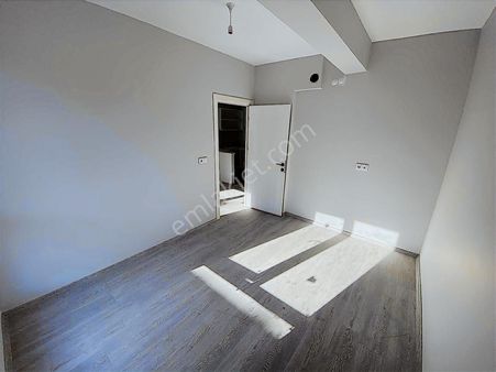 Rw Milyon'dan Sakarya Caddesine Yürüme Mesafesinde 2+0 Daire