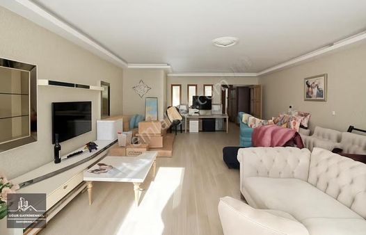 Uğur Gayrimenkul'den Manastır'da Geniş Ve Modern 3+1 Daire