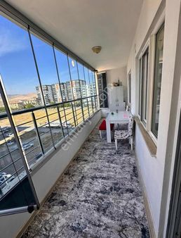 Öz Ay Enlaktan Satılık Köşebaşı Daire