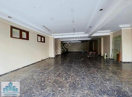 Halkalı Merkez Mahallesinde Düz Ayak 130m2 Dükkan