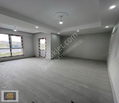 Lider'den G.m.k. Mah.baglık Mevkisinde 2+1 Köşe Başı Fırsatdaire