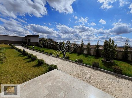 Lider Gayrimenkul Den Tepe Bölgesinde Site İçi 125m 2+1 Satılık