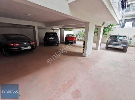 Nergiz Mahallesi Girne Caddesi Yanı Ara Kat Kapalı Mutfak 3+1