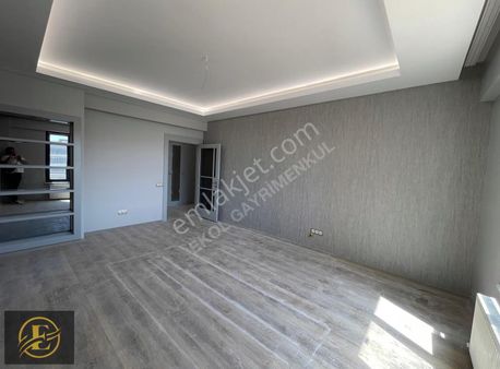 Ekol'den 24 Saat Güvenlik Süs Havuzu Spor Salonu Taziye Evi Vb.!