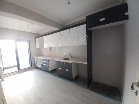 Bergama Fatih Mah Sıfır Doğalgazlı Kapalı Mutfak 2+1 Satılık Daire