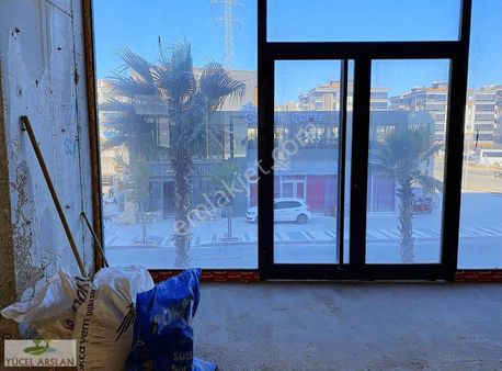 Alıağa Izban Yanı Sıfır Satılık 2 Cepheli Batarlı Dükkan