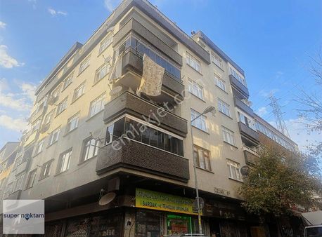 Mehmet Akif'te Satılık 16mt Hisseli 2+1 2.kat Cadde Üstü Daire