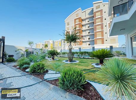 Havuzlu Yerden Isıtmalı Lüx Yapım 4+1 Bahçe Dubleks Daireler