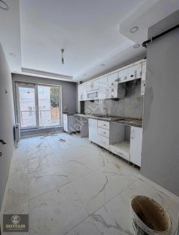 Ad-desticiler Erenköy Mahallesi Cadde Yakını 2+1 Satılık Daire