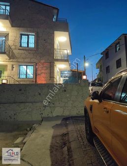 Urla Sanat Sokağına 3 Dakika Satılık Müstakil Villa