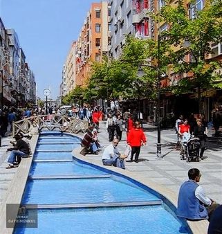 Avcılar Merkez -marmara Caddesi Üzeri 6m Cepheli Devren Kiralık