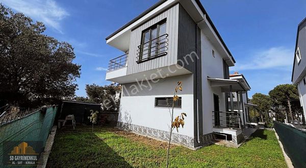 Denize Yakın Lüks Villa Gömeçte Satışta, Acele Edin!