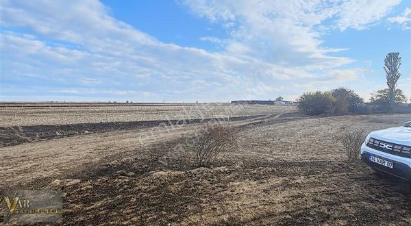 Saray Yuvalı'da 450 M2 Asfalta Yakın Satılık Bağ Yeri