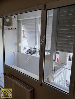 Balçova Onur'da Agora Avm Yakını Bakımlı Geniş Daire Kiralık