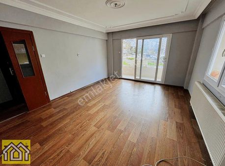 Çetin Emeç Mah.de Geniş 2+1 Kiralık