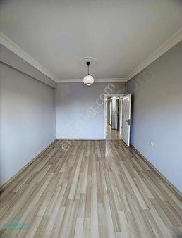 Metrobüsün Dibinde 2+1 Kiralık Daire