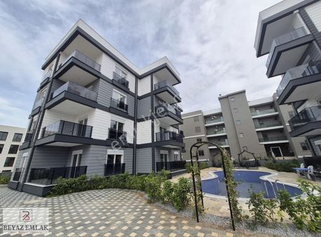 Altıntaş Mh. Havuzlu Sitede Balkonlu Sıfır 1+1 Daire