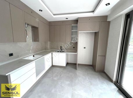 Şengül Gayrimenkul'en Gümüşçay'da Satılık 2+1 Lüx Daire