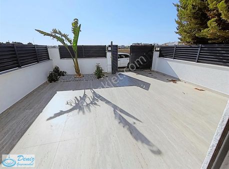 Didim Efeler'de Limanyoluna 200mt Havuzlu Satılık Lüx Villa!!!