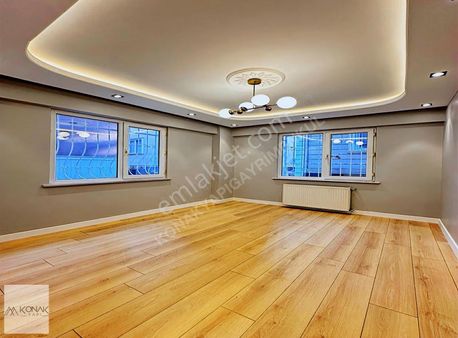 Metrobüs 10dk İskanlı Merkezi Konum 2+1 100m² Lüx Satılık Daire