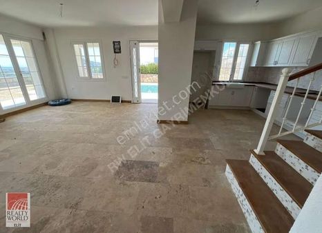 Yeni Foça Da Site İçi Müstakil Havuzlu Lüx Villa