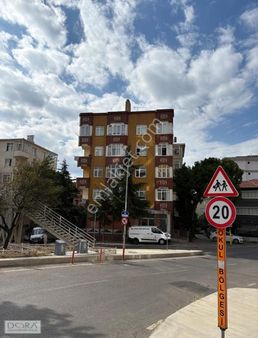 Pendik Bahçelievlerde 3+1 Ferah Büyük M2 Daire