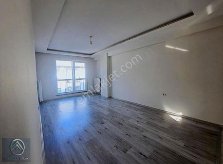 Barbaros Mah. Plaj Mevkii Kiralık 2+1 Geniş, Bakımlı Daire