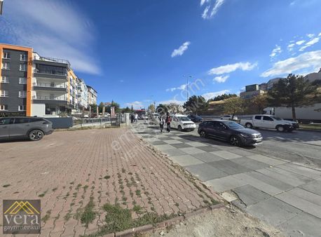 Natoyolu Cadde Üstü Çok İşlevli Boş Kiralık Dükkan