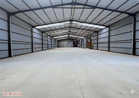 Üç Elmastan Beklediğiniz 900 M² Sıfır Muhteşem Bir Depo/iş Yeri