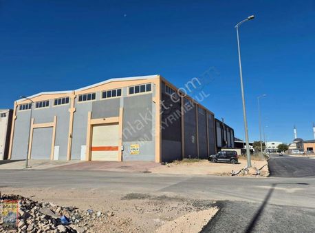 Halıcı Sitesi Kiralık İş Yeri