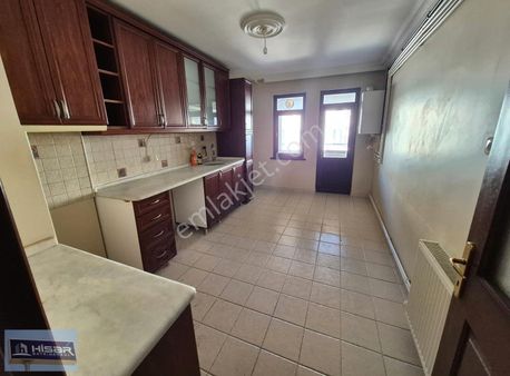 Hisar'dan Dikmen Cd Yanı 844 Sk'da Asansörlü Geniş 3+1 Daire