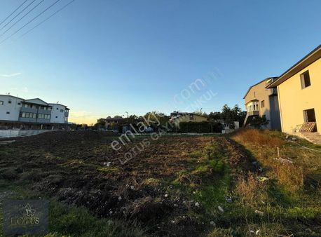 Başiskele Kullar Yakacık Mahallesi Satılık 549m2 Arsa